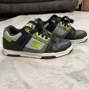 DC Stag shoes men’s 7.5 gray/green/black